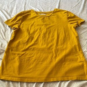 Hardly used T-shirts